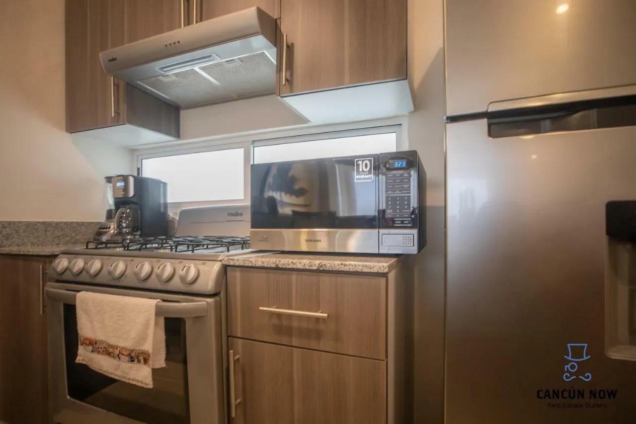 Liverte Luxury Condos Cancún 0*,