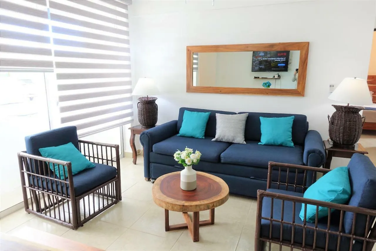 Liverte Luxury Condos Cancún 0*,