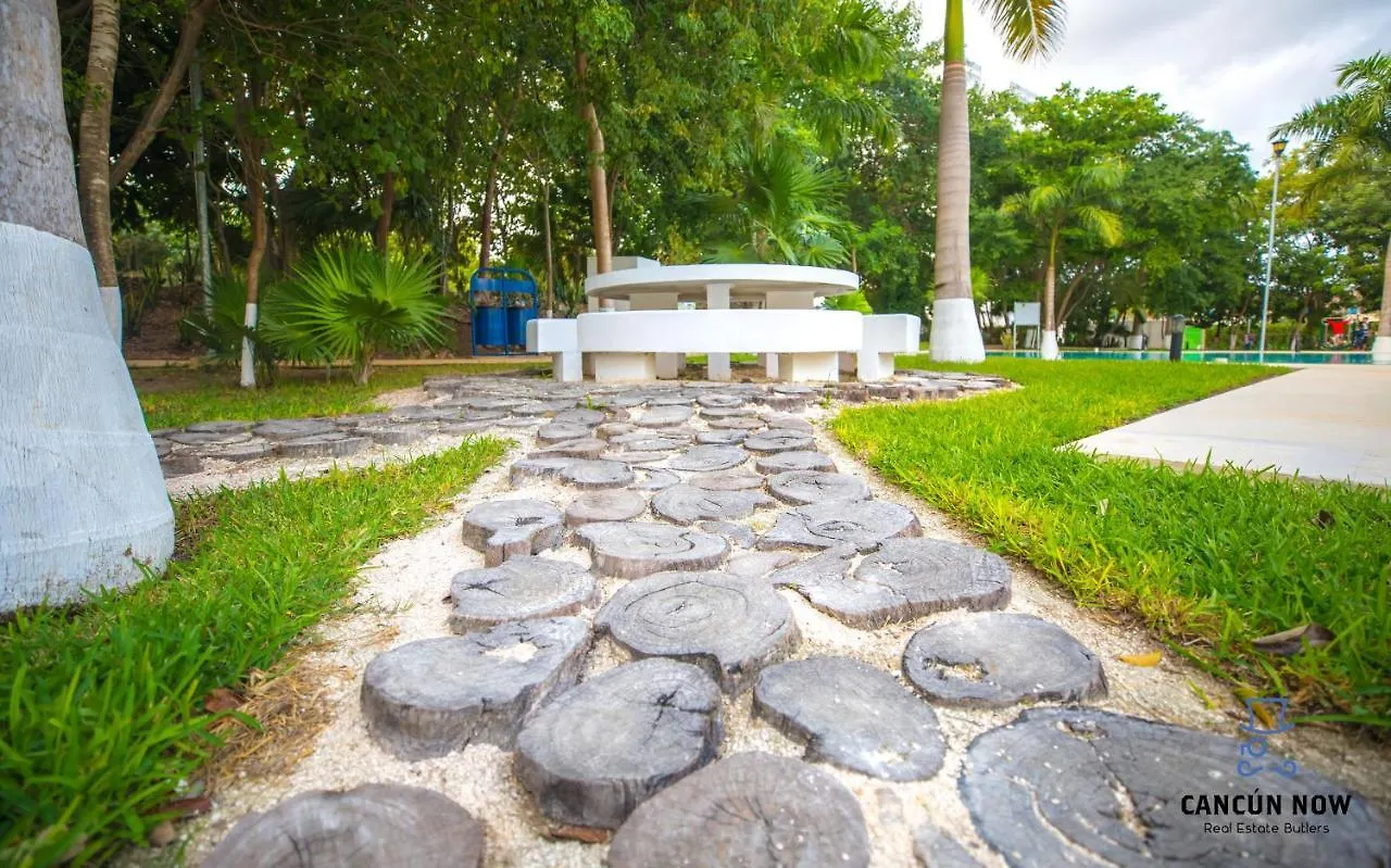 Liverte Luxury Condos Cancún 0*,  México